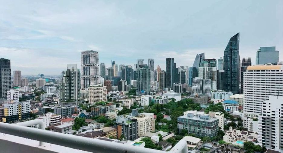 For rent 1 bed condo in Watthana, Bangkok