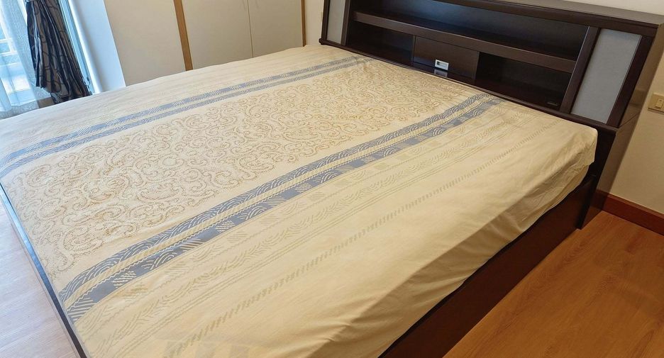 For rent studio condo in Yan Nawa, Bangkok
