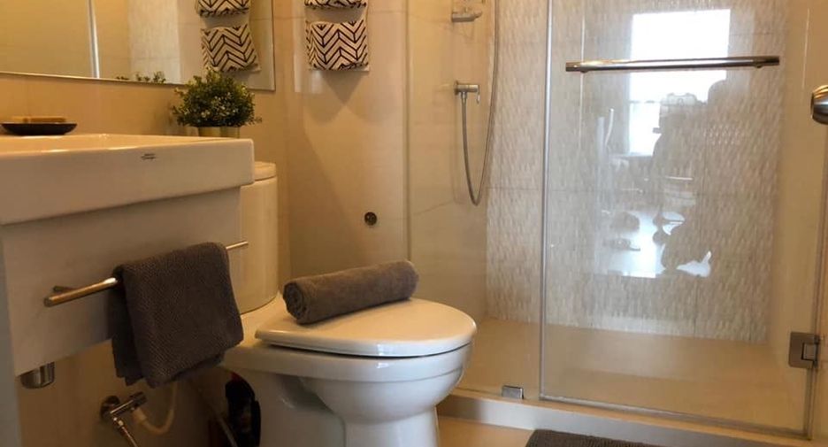 For rent 1 bed condo in Khlong Toei, Bangkok