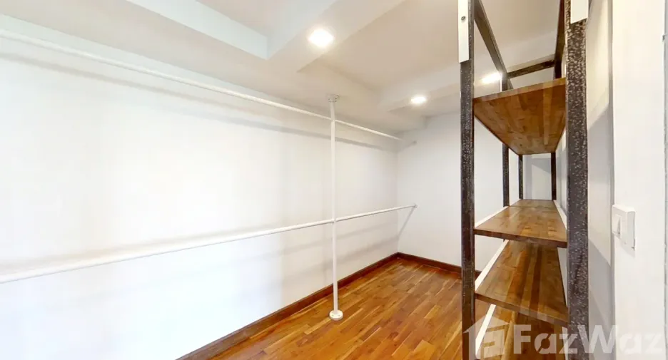 For sale 2 bedrooms condo in Watthana, Bangkok