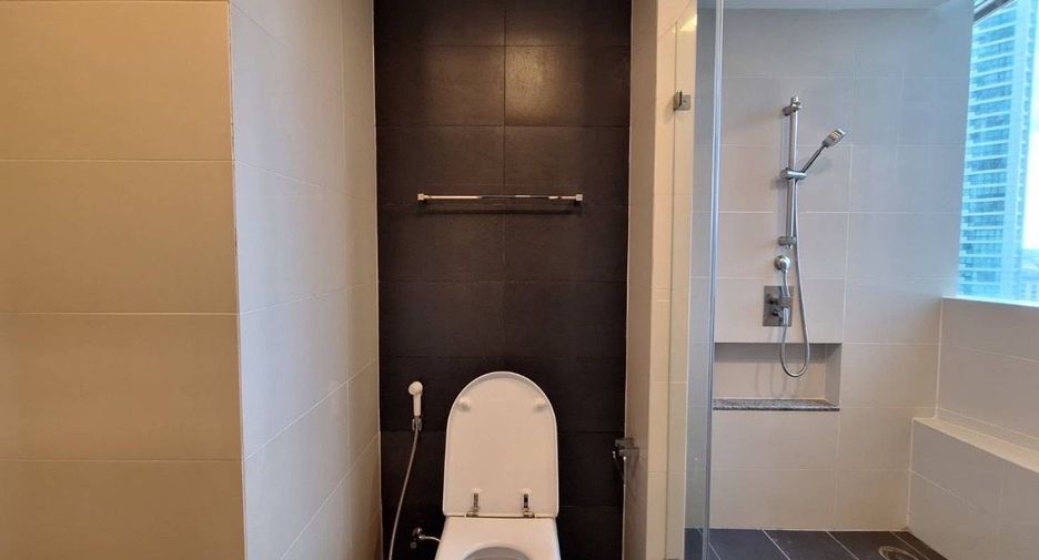 Wohnung zur Miete mit 3 Zimmer in Khlong Toei, Bangkok