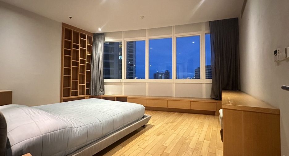 Wohnung zur Miete mit 3 Zimmer in Khlong Toei, Bangkok