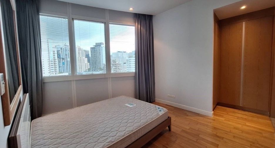 Wohnung zur Miete mit 3 Zimmer in Khlong Toei, Bangkok