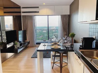 Condo en alquiler de 1 habitaciones en Sathon, Bangkok