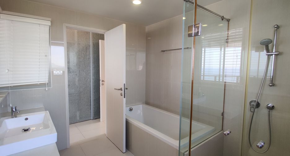 For sale 3 bedrooms condo in Cha Am, Phetchaburi