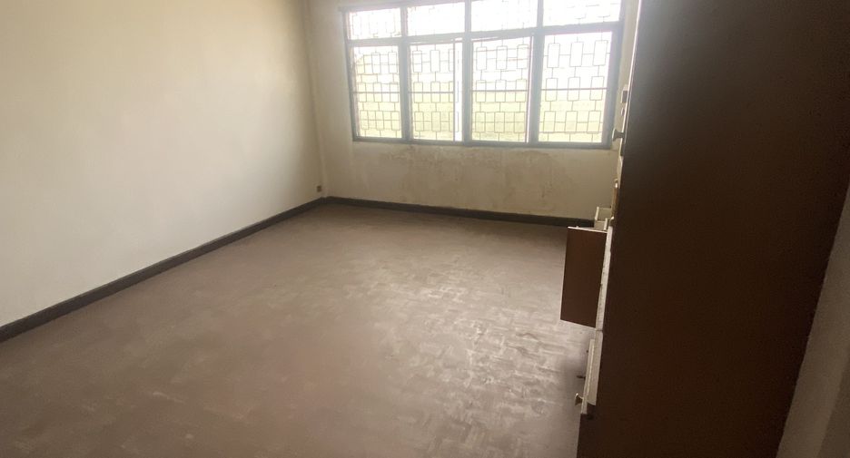 For rent 1 bed townhouse in Phra Pradaeng, Samut Prakan