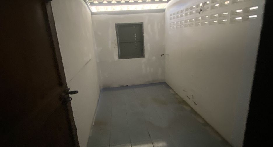 For rent 1 bed townhouse in Phra Pradaeng, Samut Prakan