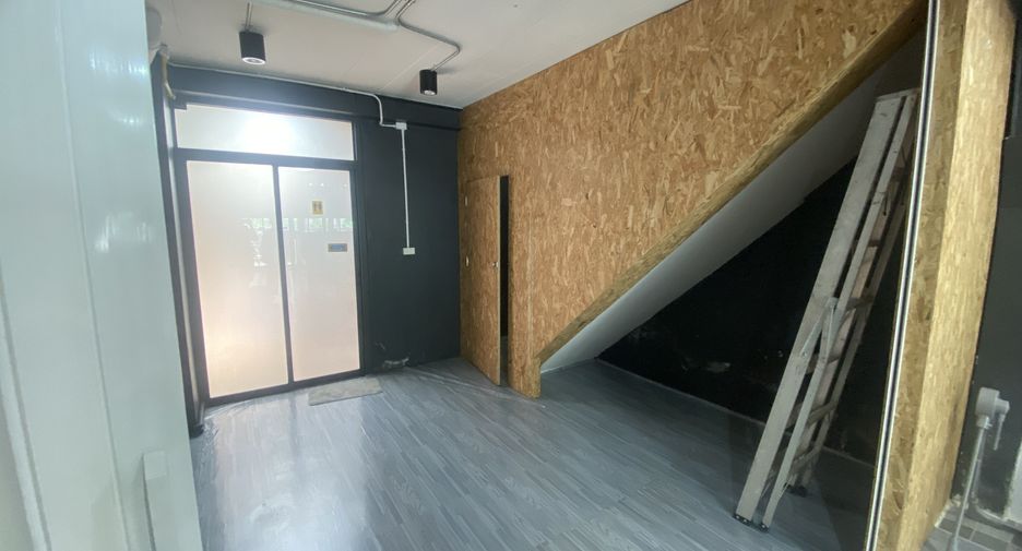 For rent 1 bed townhouse in Phra Pradaeng, Samut Prakan