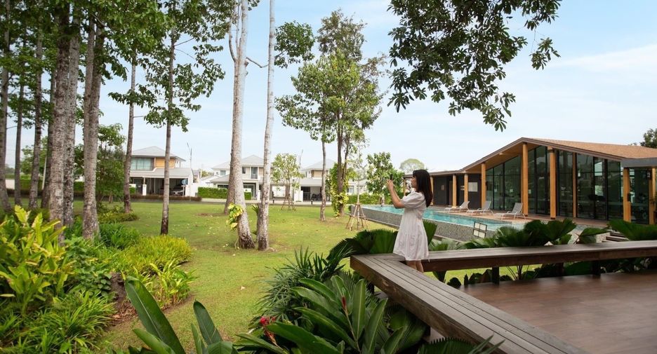 For sale 4 bedrooms house in Bang Lamung, Chonburi