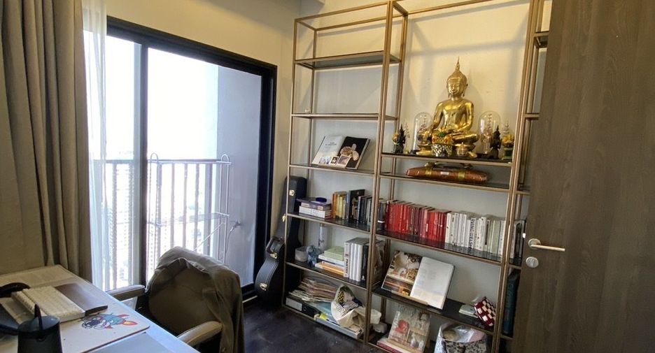For sale 2 bedrooms condo in Watthana, Bangkok