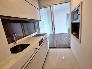 Продажа 2 спальни кондо в Тхон Бури, Бангкок