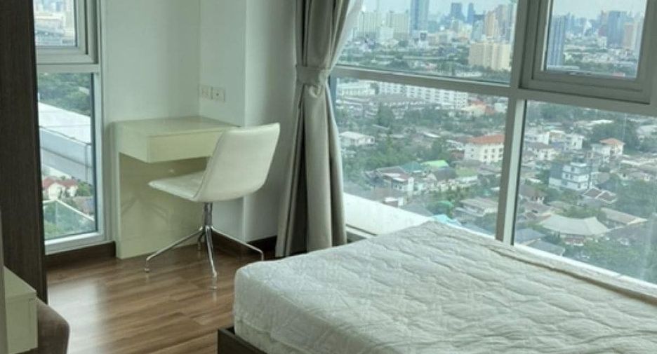 For rent 3 bedrooms condo in Bang Sue, Bangkok