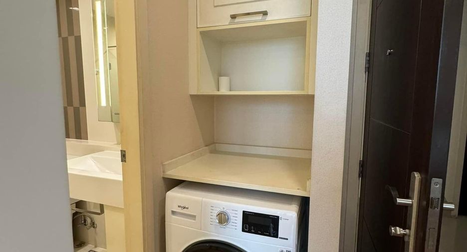 For rent 1 bed condo in Phra Khanong, Bangkok