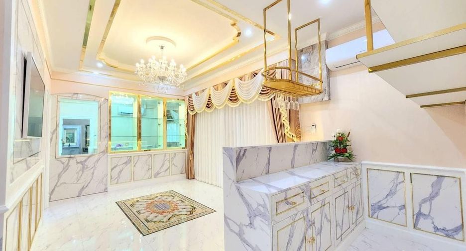 Casa en venta de 4 habitaciones en Bang Lamung, Chonburi