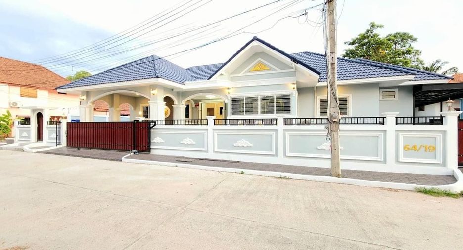 Casa en venta de 4 habitaciones en Bang Lamung, Chonburi