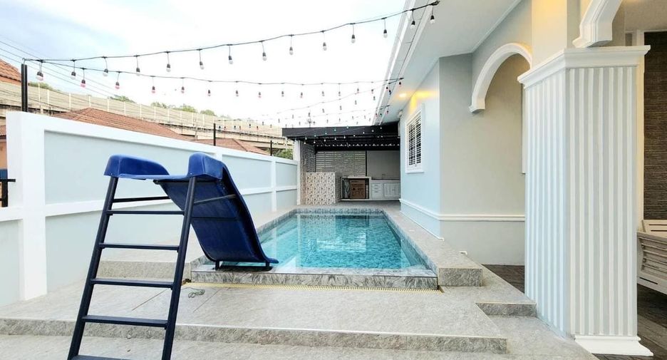 Casa en venta de 4 habitaciones en Bang Lamung, Chonburi