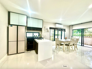 For rent 4 ベッドルーム house in Bang Kapi, Bangkok