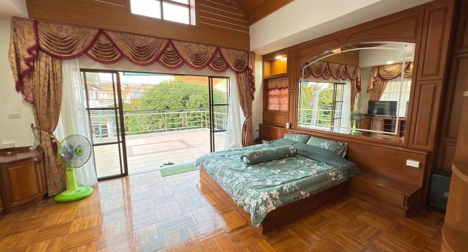 For sale 5 bedrooms villa in Bang Lamung, Chonburi