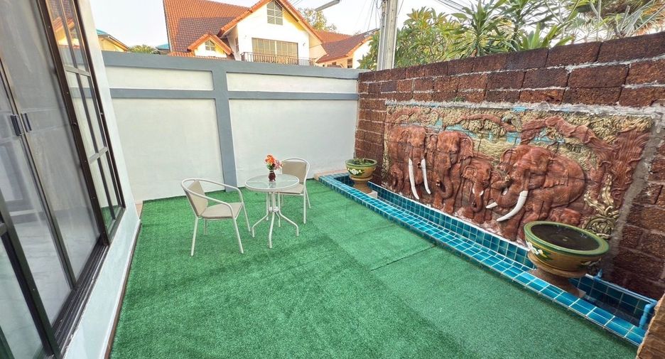 For sale 5 bedrooms villa in Bang Lamung, Chonburi