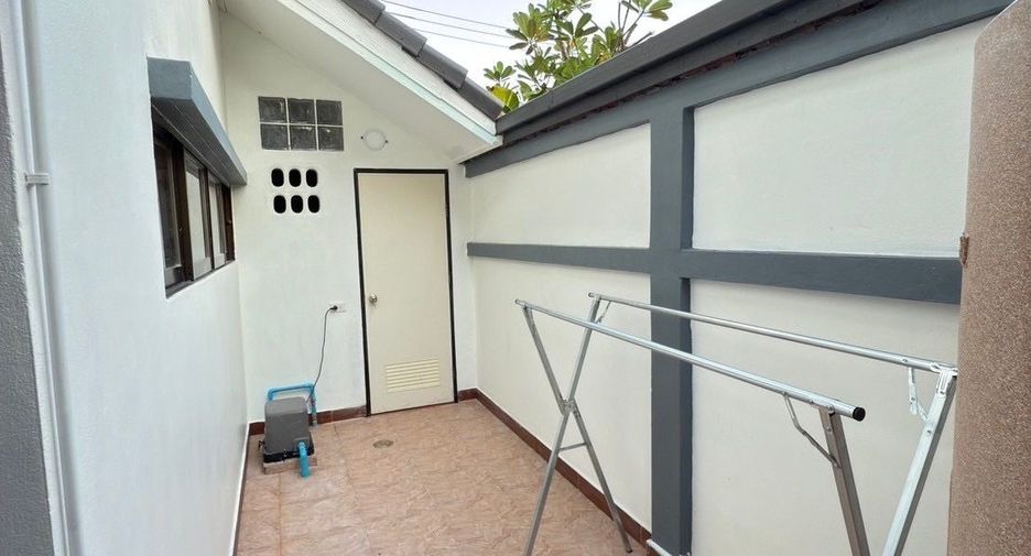 For sale 5 bedrooms villa in Bang Lamung, Chonburi