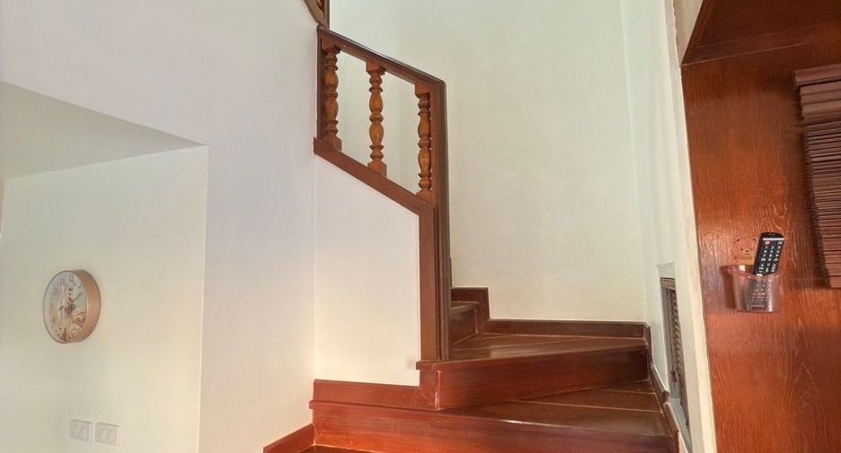 For sale 5 bedrooms villa in Bang Lamung, Chonburi