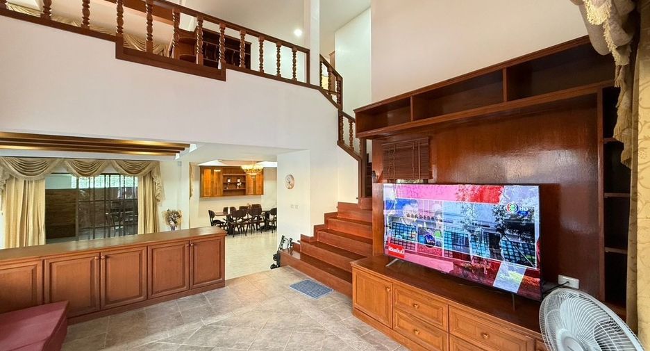 For sale 5 bedrooms villa in Bang Lamung, Chonburi