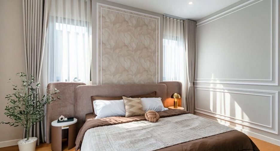 For rent 5 bedrooms house in Saphan Sung, Bangkok
