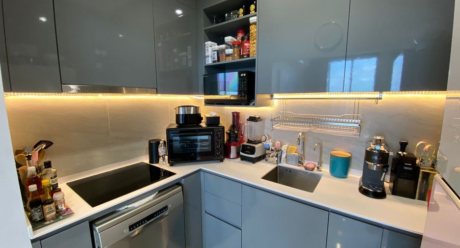 For sale and for rent 3 bedrooms condo in Bang Na, Bangkok