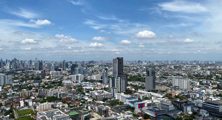 For sale and for rent 3 bedrooms condo in Bang Na, Bangkok