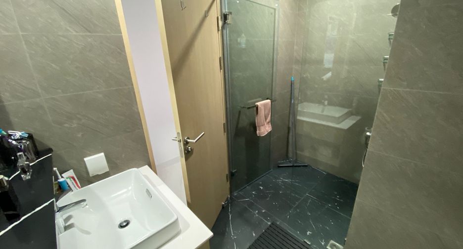 For sale and for rent 3 bedrooms condo in Bang Na, Bangkok
