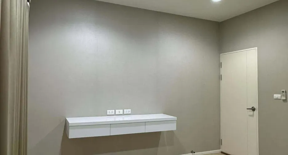 Casa adosada en venta y en alquiler de 3 habitaciones en Suan Luang, Bangkok
