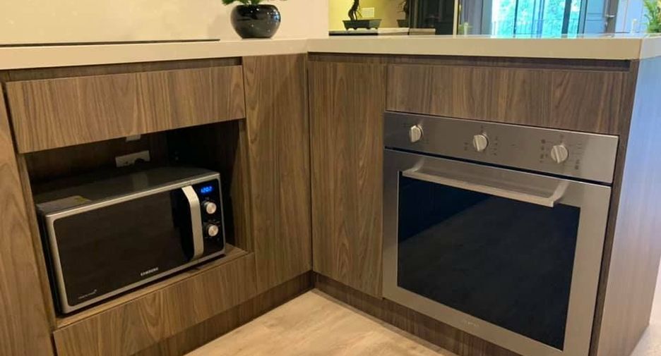 For rent 2 bedrooms condo in Pathum Wan, Bangkok