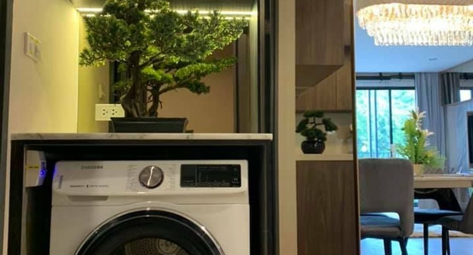 For rent 2 bedrooms condo in Pathum Wan, Bangkok