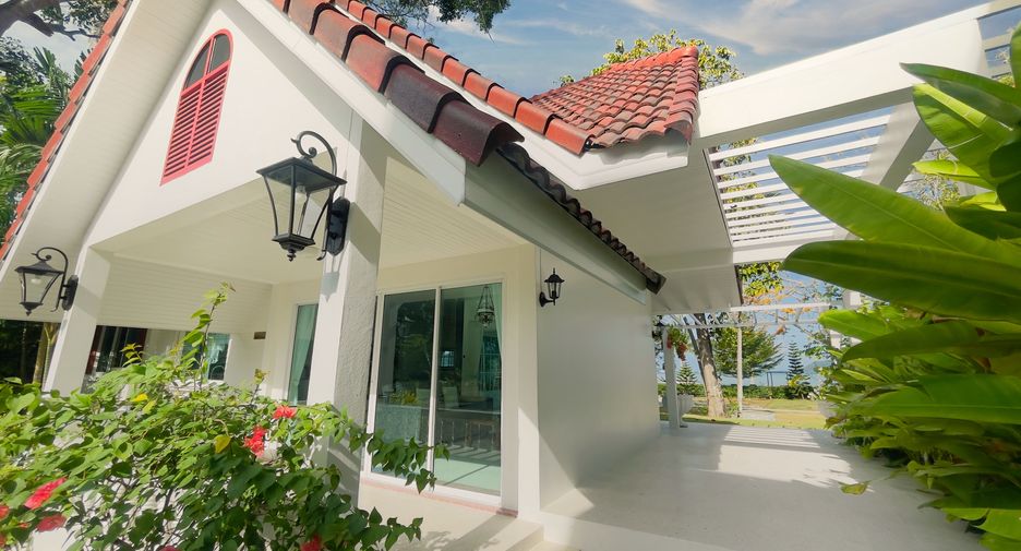 For rent 2 bedrooms villa in Mueang Phuket, Phuket