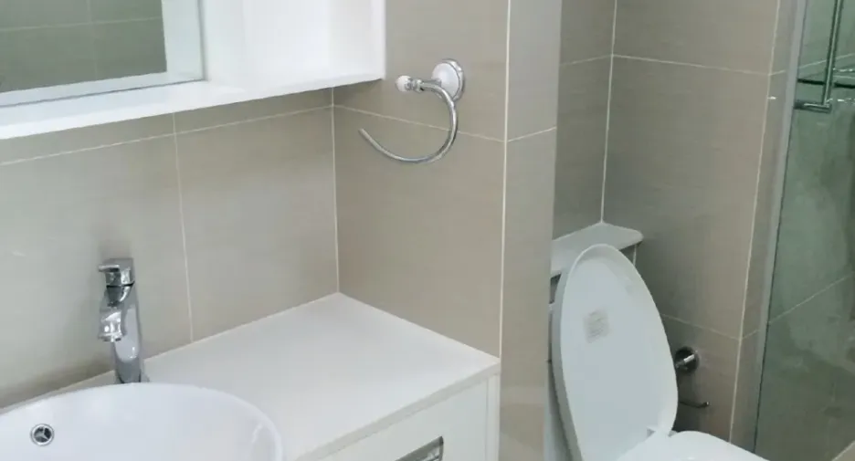 For rent studio condo in Huai Khwang, Bangkok