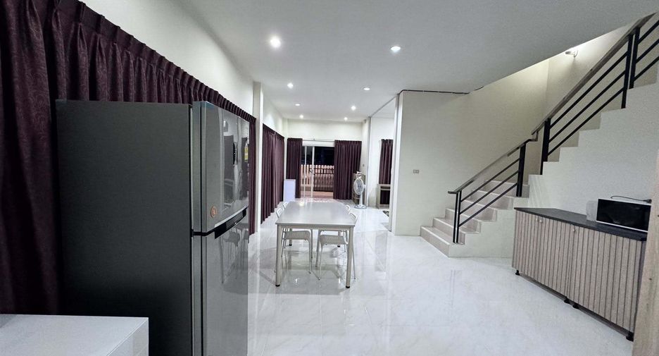 Haus zur Miete mit 3 Zimmer in Mueang Phuket, Phuket