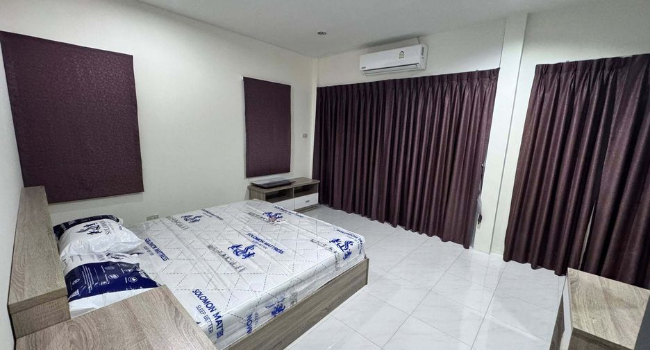 Haus zur Miete mit 3 Zimmer in Mueang Phuket, Phuket