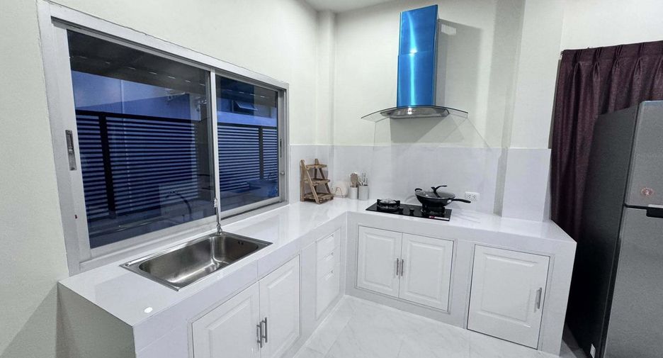 Haus zur Miete mit 3 Zimmer in Mueang Phuket, Phuket