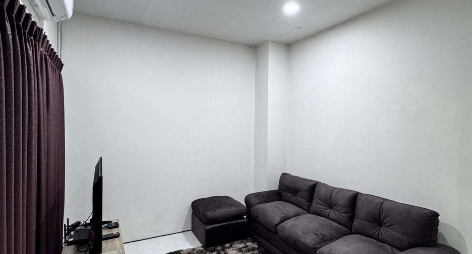 Haus zur Miete mit 3 Zimmer in Mueang Phuket, Phuket