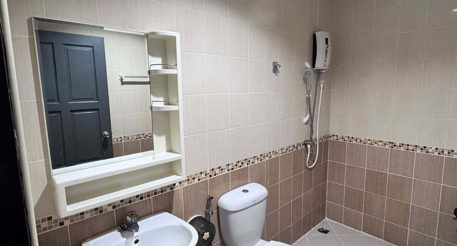 Haus zur Miete mit 3 Zimmer in Mueang Phuket, Phuket
