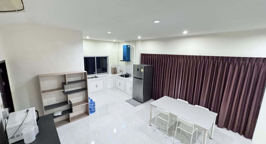 Haus zur Miete mit 3 Zimmer in Mueang Phuket, Phuket