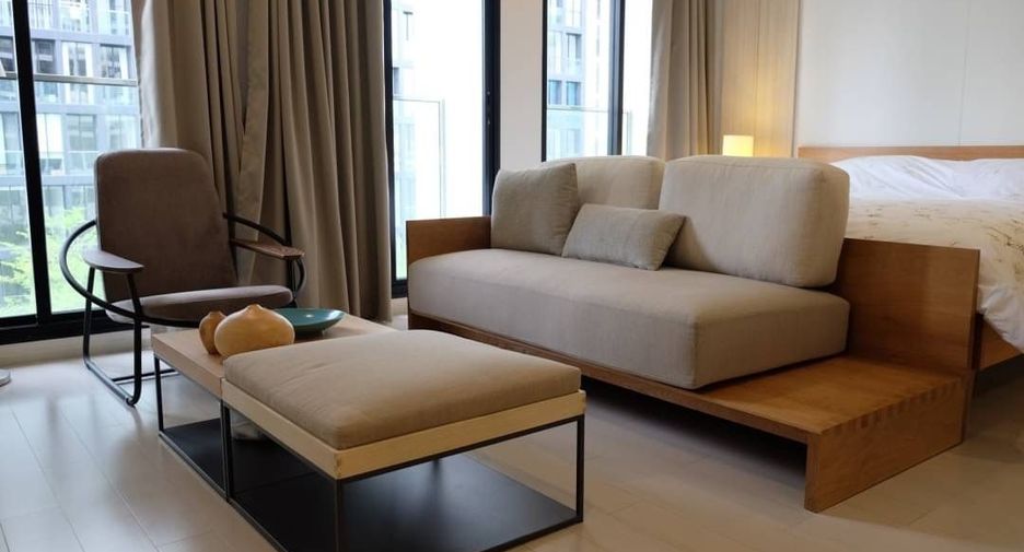 For rent studio condo in Pathum Wan, Bangkok