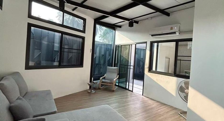 À vendre bureau à Lat Phrao, Bangkok