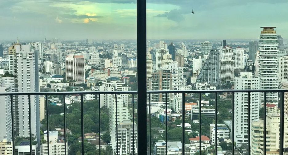 For sale and for rent 2 bedrooms condo in Khlong Toei, Bangkok