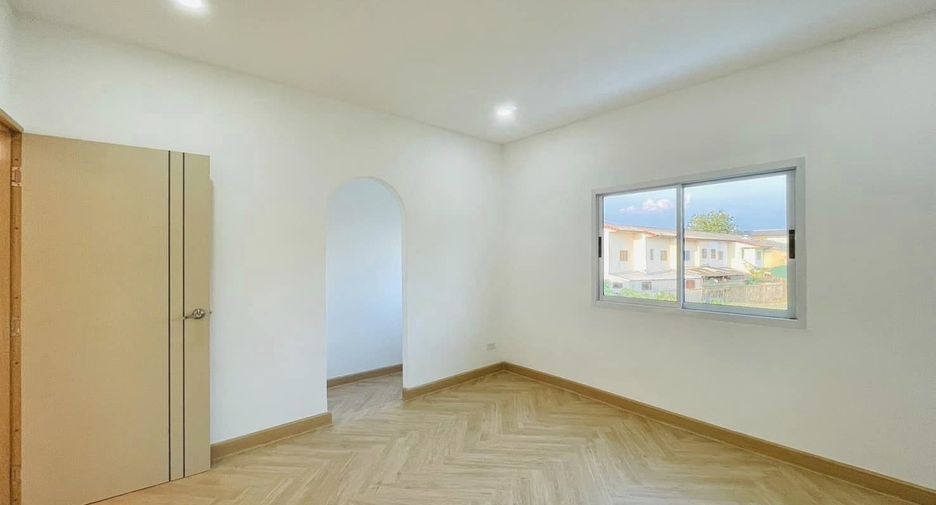 For sale 2 bedrooms townhouse in Nong Khaem, Bangkok