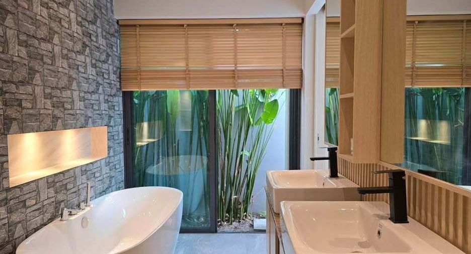 For sale and for rent 3 bedrooms villa in Mueang Phuket, Phuket