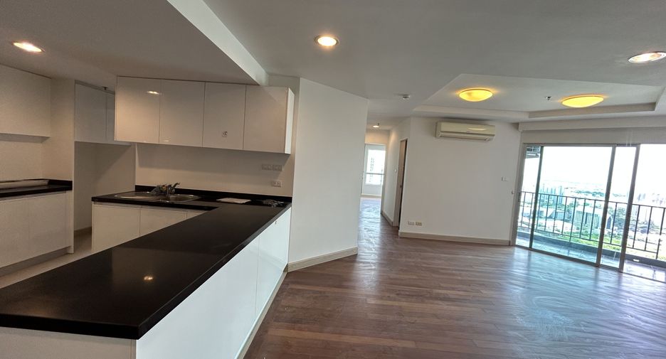 Condo en venta de 2 habitaciones en Huai Khwang, Bangkok