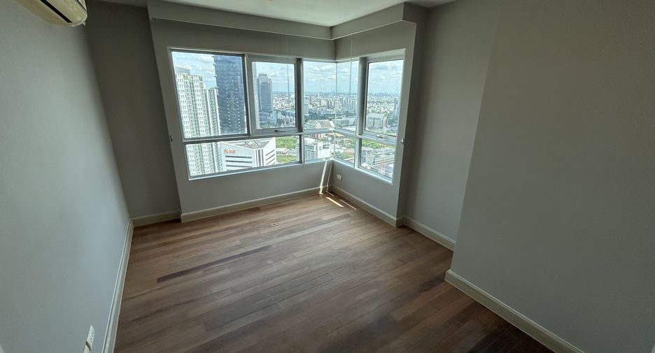 Condo en venta de 2 habitaciones en Huai Khwang, Bangkok