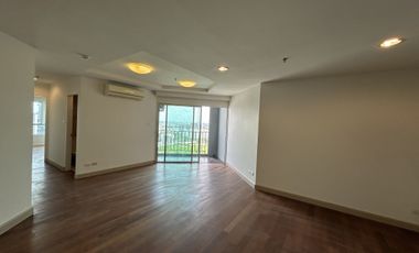 出售 2 卧室 公寓 在 Huai Khwang, 曼谷