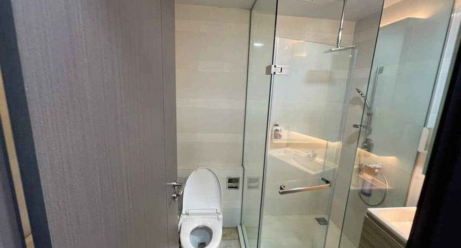 For sale and for rent 2 bedrooms condo in Khlong Toei, Bangkok